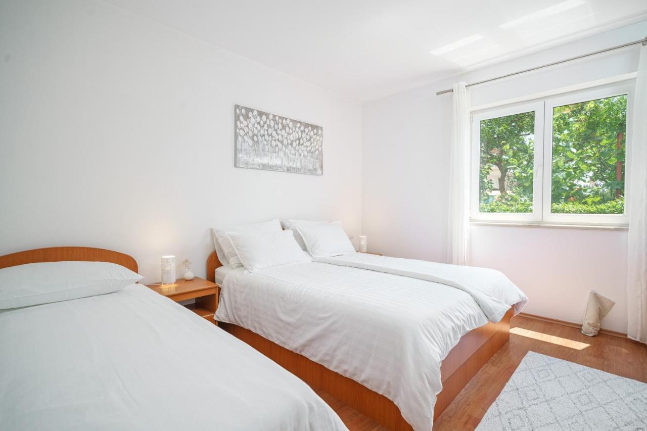 Family Petrov Apartments Водице Экстерьер фото
