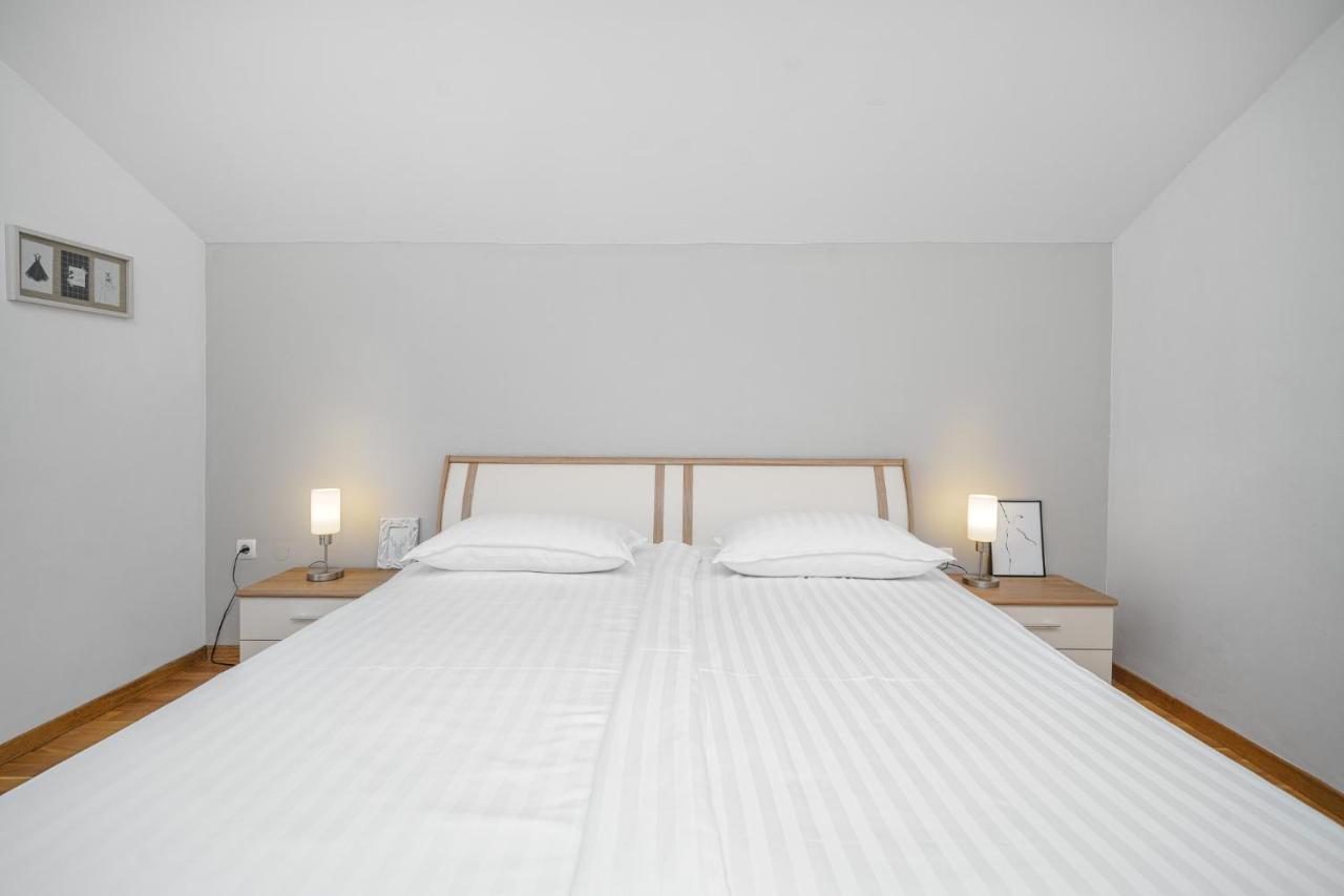 Family Petrov Apartments Водице Экстерьер фото