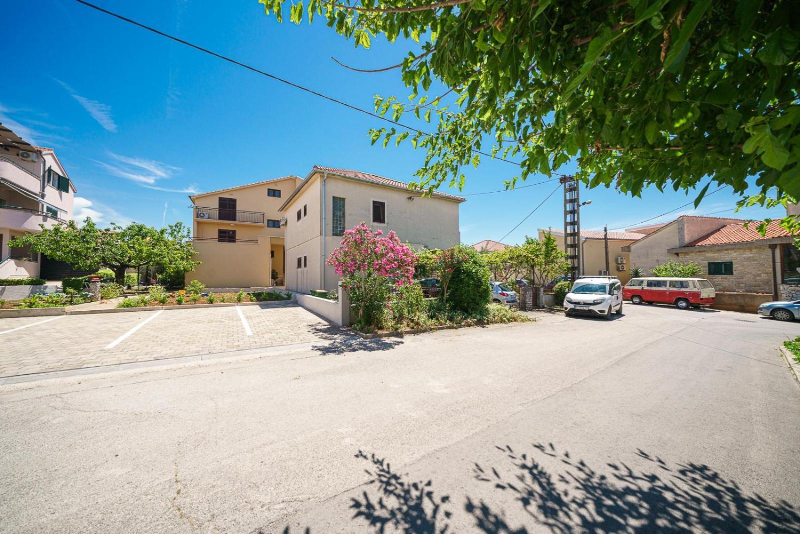 Family Petrov Apartments Водице Экстерьер фото