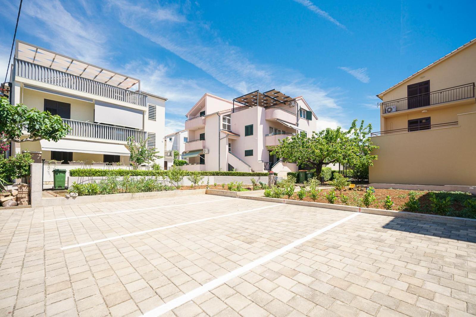 Family Petrov Apartments Водице Экстерьер фото